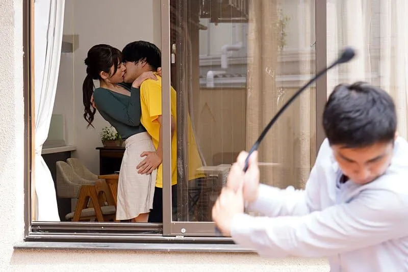 Chồng mãi mê với công việc, người vợ nảy sinh tình cảm với em chồng yêu vì cô đơn